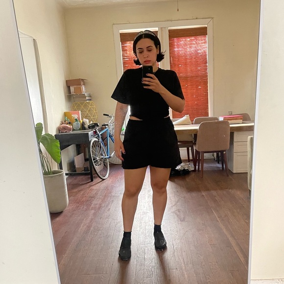 Frame Ruched Crop Top - Picture 2 of 10